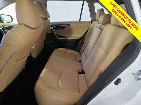 Certified 2019 Toyota RAV4 LE FWD image 12