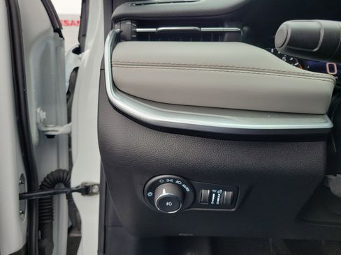 Used 2025 Jeep Compass Limited AWD/4WD image 20