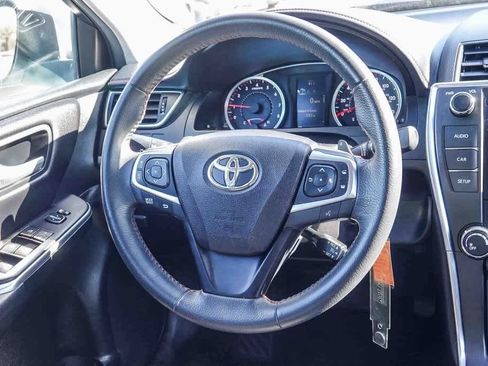 Used 2017 Toyota Camry SE image 14