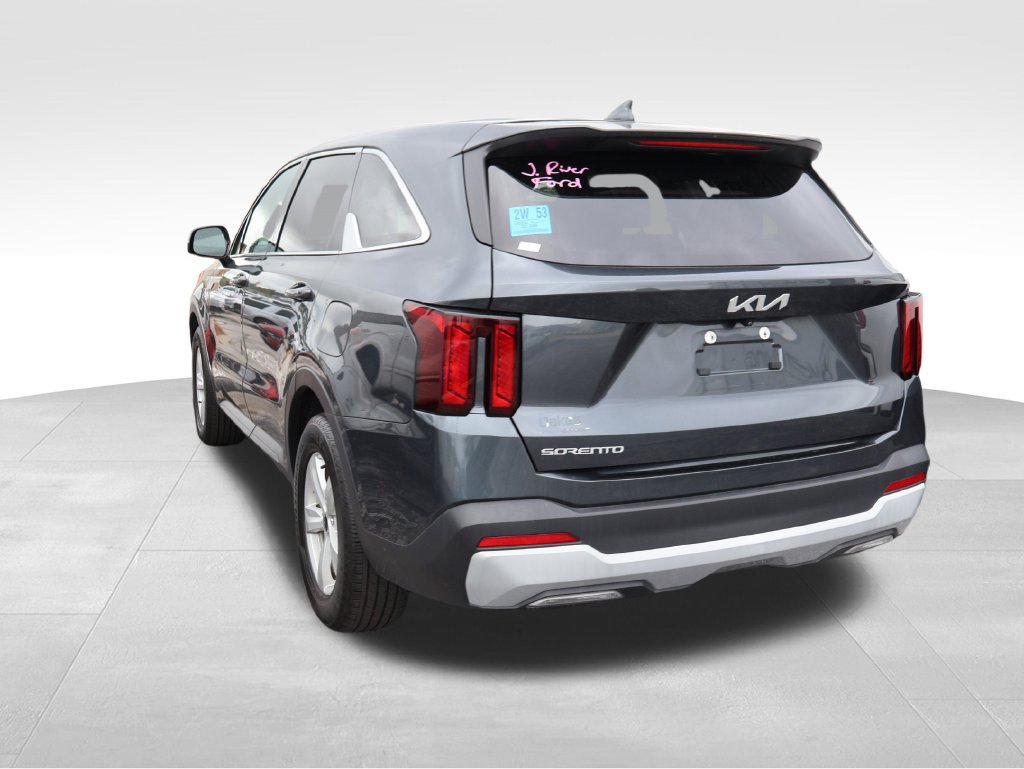 Used 2024 Kia Sorento LX FWD image 22