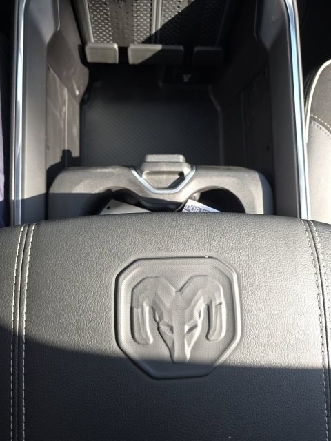 Used 2025 RAM 2500 Laramie AWD/4WD image 24
