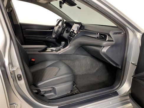 Used 2023 Toyota Camry SE w/ Convenience Package image 33