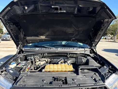 Used 2019 Ford F150 Lariat image 29