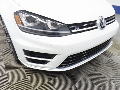 Used 2016 Volkswagen Golf R 4-Door image 36