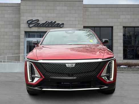 Certified 2024 Cadillac Lyriq Luxury w/ LPO, Floor Liner Package image 7