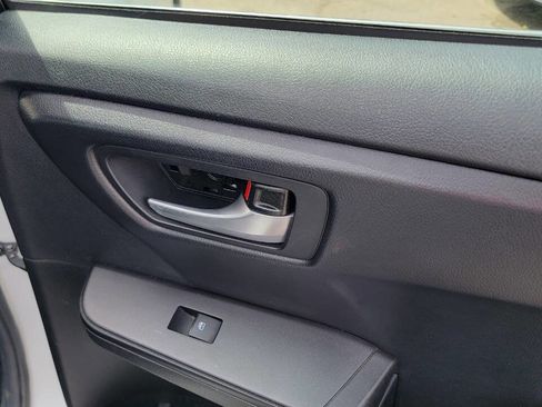 Used 2017 Toyota Camry SE image 16