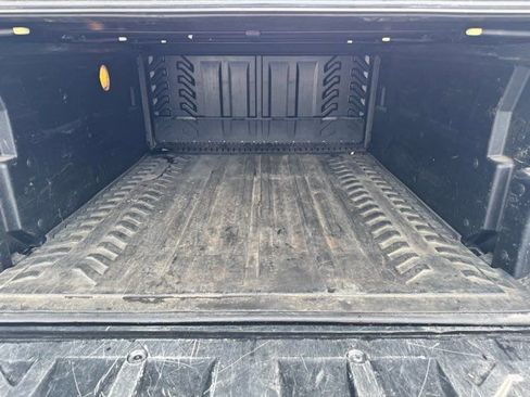 Used 2013 Chevrolet Avalanche LTZ image 30