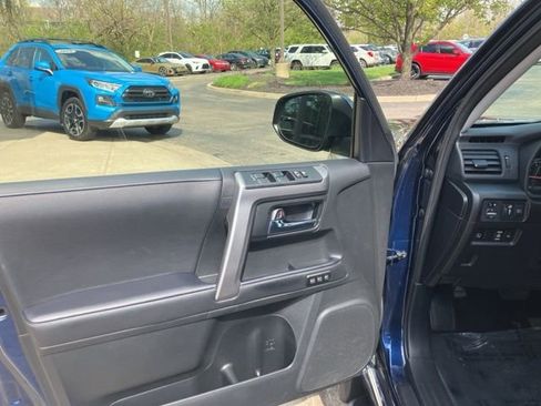 Used 2023 Toyota 4Runner Limited image 9