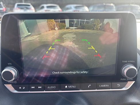 Used 2025 Nissan Sentra SV w/ All-Weather Package image 17