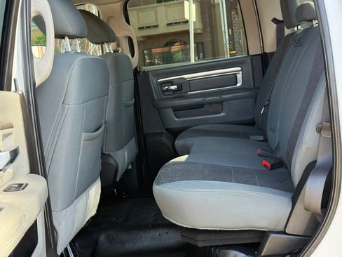 Used 2018 RAM 3500 SLT AWD/4WD image 16