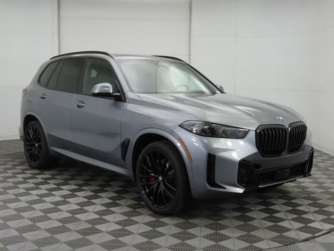 New 2026 BMW X5 sDrive40i w/ M Sport Package image 3