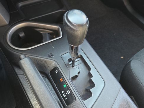 Used 2016 Toyota RAV4 LE image 24