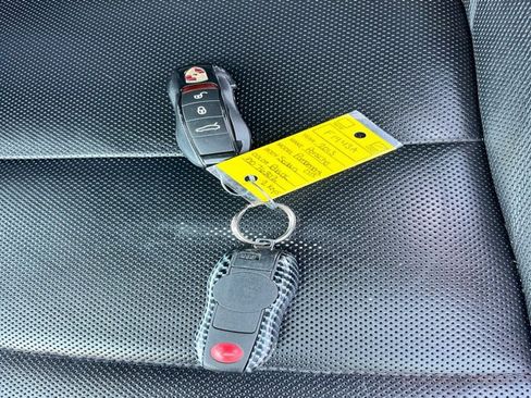 Used 2013 Porsche Panamera GTS image 11