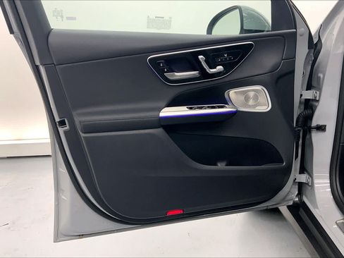 Used 2026 Mercedes-Benz GLC 300 image 19