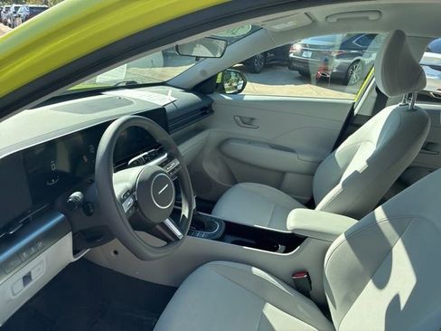 Used 2024 Hyundai Kona SE AWD/4WD image 35