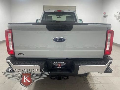 New 2026 Ford F250 XL w/ XL Chrome Package image 5