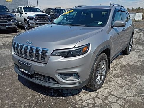 Used 2019 Jeep Cherokee Latitude Plus w/ Cold Weather Group image 1