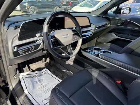 Used 2024 Cadillac Lyriq Luxury w/ LPO, Floor Liner Package AWD/4WD image 11