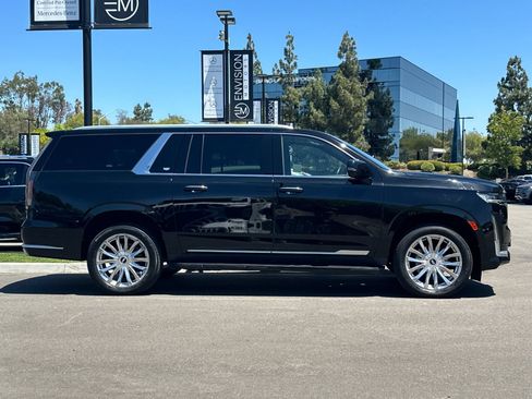 Used 2023 Cadillac Escalade ESV Premium Luxury RWD image 2