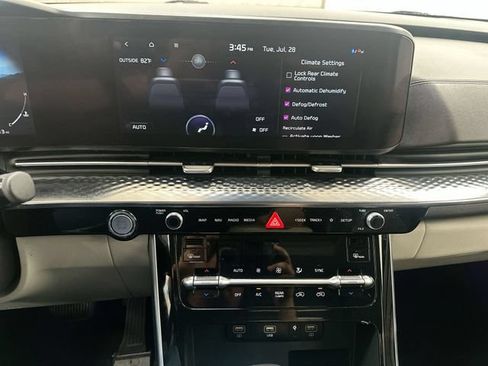 Used 2024 Kia Carnival SX Prestige FWD image 18