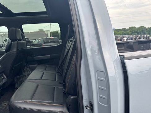 Used 2025 Ford F250 Lariat w/ Lariat Ultimate Package AWD/4WD image 10