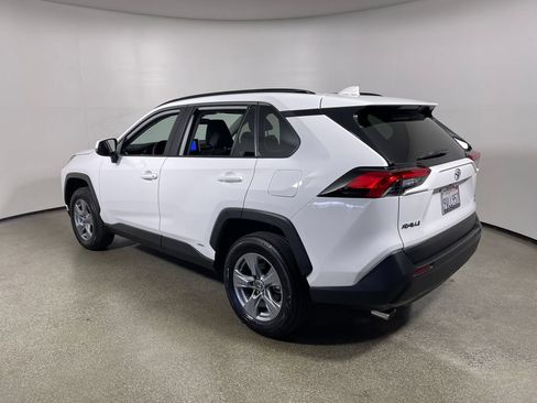 Certified 2025 Toyota RAV4 XLE AWD/4WD image 5