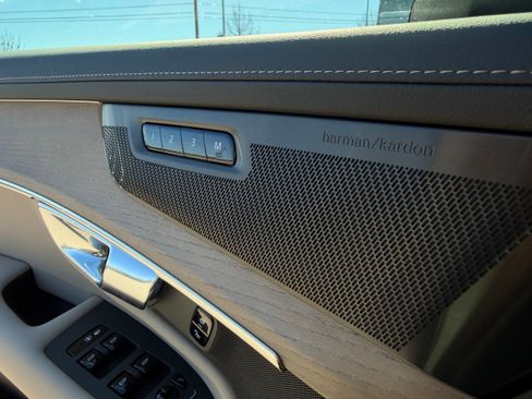 New 2026 Volvo XC90 T8 Ultra w/ Protection Package Premier image 19