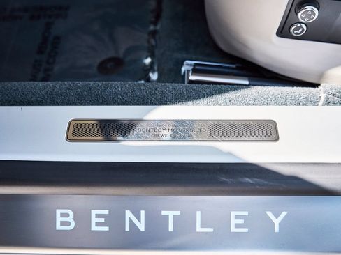 Used 2022 Bentley Flying Spur W12 AWD/4WD image 36