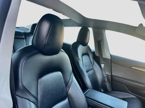 Used 2022 Tesla Model 3 Standard Range RWD image 27
