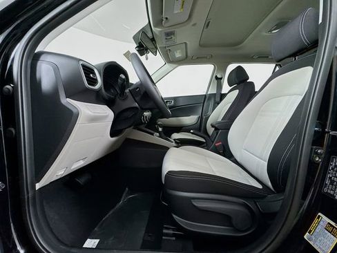 New 2026 Hyundai Venue SEL FWD image 33