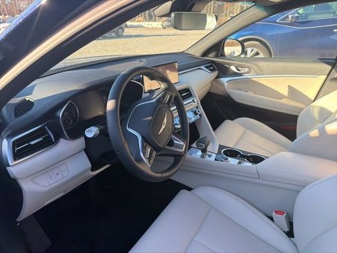 Used 2026 Genesis G70 2.5T image 10