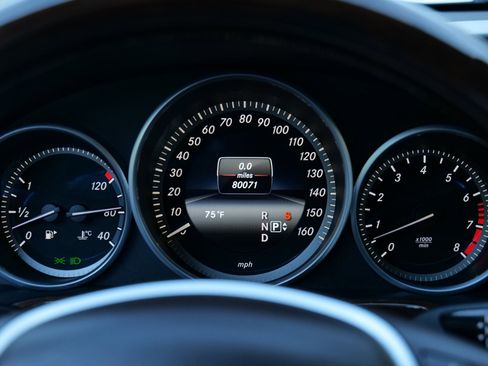 Used 2014 Mercedes-Benz E 350 4MATIC Wagon image 20