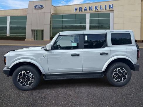 New 2026 Ford Bronco Outer Banks AWD/4WD image 4