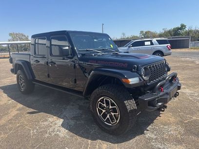 Used 2024 Jeep Gladiator Rubicon w/ Technology Group