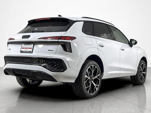 New 2026 Audi Q3 quattro 2.0T AWD/4WD image 6