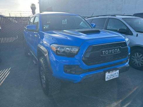 Used 2019 Toyota Tacoma TRD Pro image 2