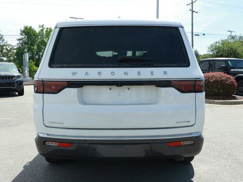 Used 2022 Jeep Wagoneer Series III image 4