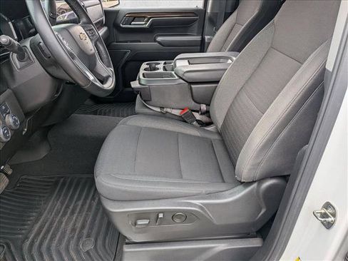 Used 2024 Chevrolet Silverado 1500 LT RWD image 14