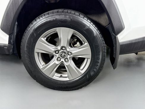 Certified 2025 Toyota RAV4 XLE AWD/4WD image 30