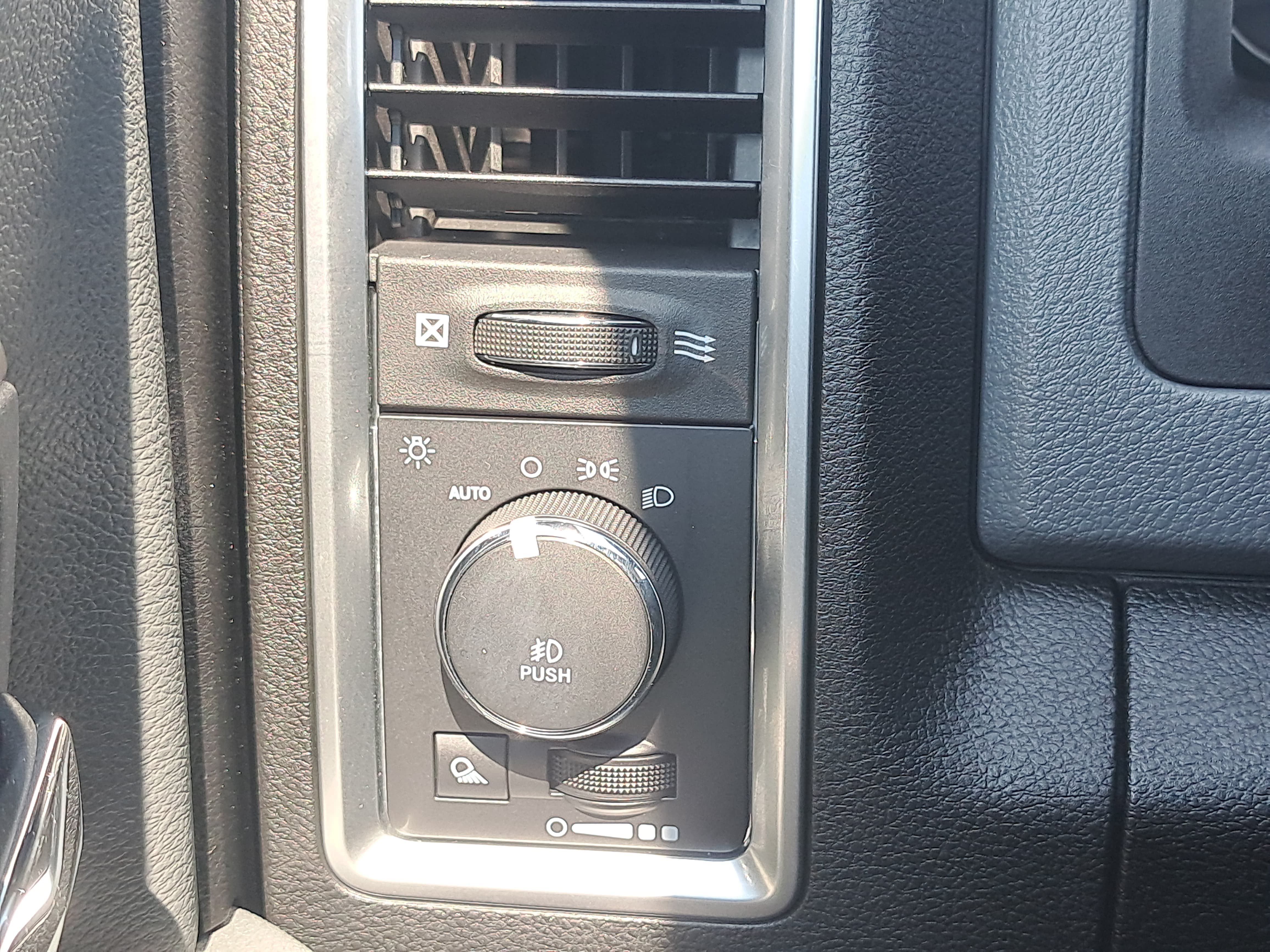 Used 2020 RAM 1500 Warlock w/ Electronics Group AWD/4WD image 26