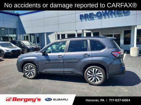 Used 2025 Subaru Forester Touring w/ Popular Package - Touring AWD/4WD image 2