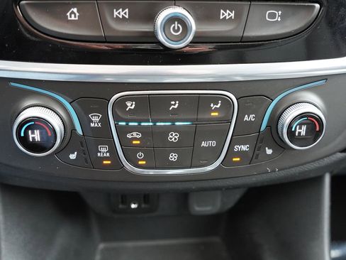 Used 2018 Chevrolet Traverse LT w/ LPO, Floor Liner Package image 29