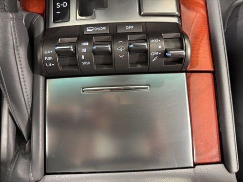 Used 2010 Lexus LX 570 4WD image 25