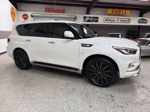 Used 2019 INFINITI QX80 Limited w/ All-Season Package AWD/4WD image 12