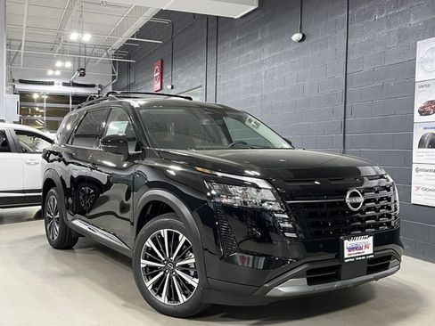 New 2026 Nissan Pathfinder Platinum AWD/4WD image 2