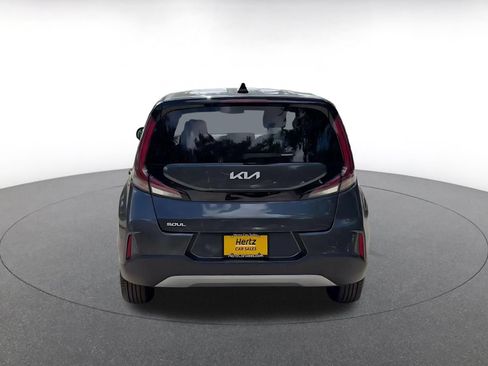 Used 2025 Kia Soul LX w/ LX Technology Package FWD image 12