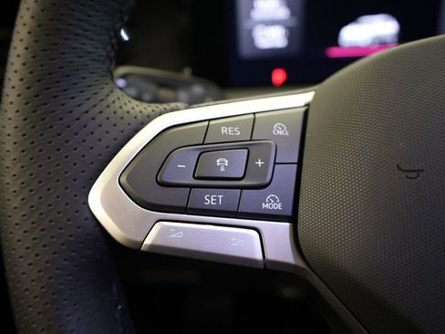 New 2026 Volkswagen Tiguan SE R-Line AWD/4WD image 23