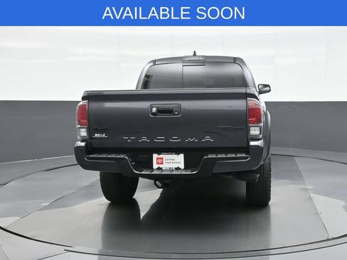 Used 2022 Toyota Tacoma TRD Pro AWD/4WD image 6