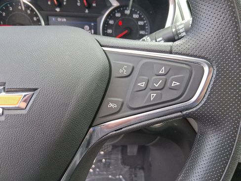 Used 2021 Chevrolet Equinox LT image 14