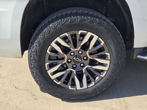Certified 2017 Chevrolet Tahoe Premier AWD/4WD image 26